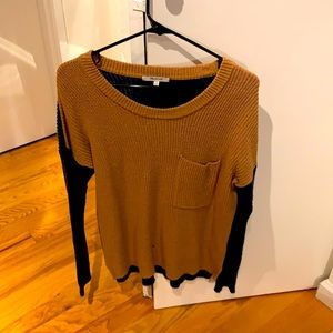Scoop neck sweater